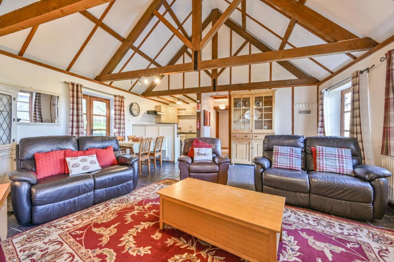 Polean Farm Cottages - With Free Animal Feeding And Pony Rides And Free Access To A Nearby Pool Looe Exterior photo
