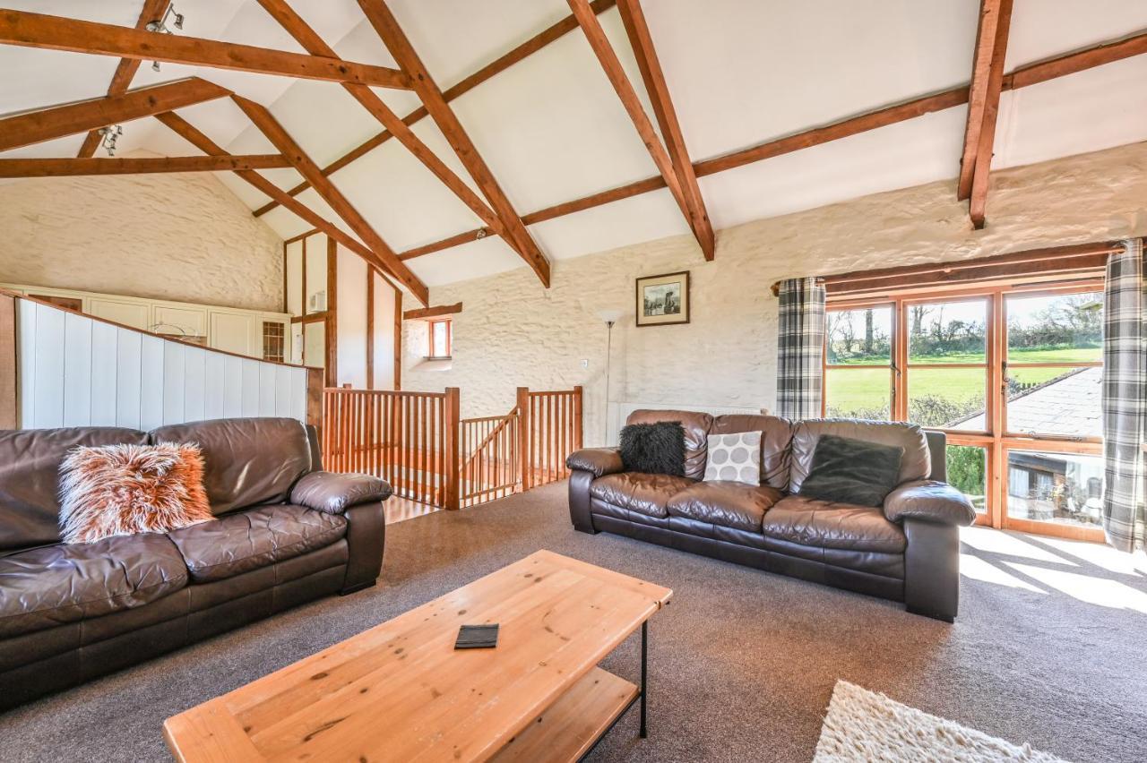 Polean Farm Cottages - With Free Animal Feeding And Pony Rides And Free Access To A Nearby Pool Looe Exterior photo