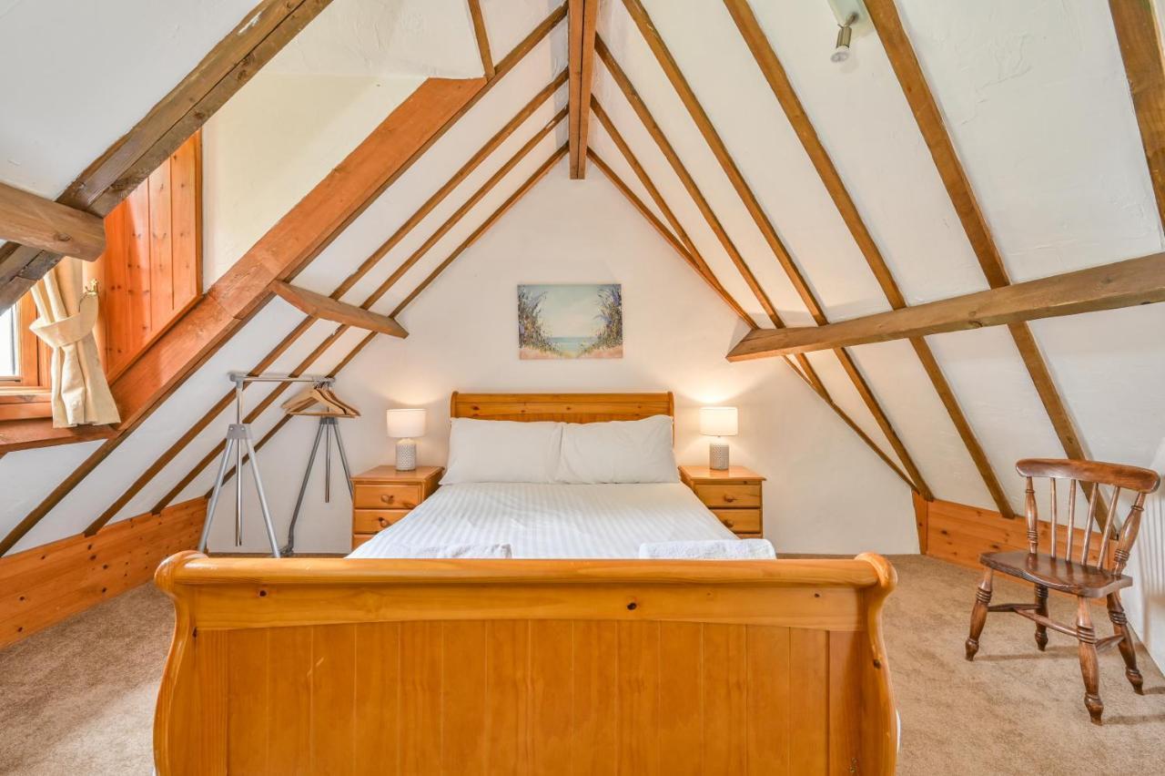 Polean Farm Cottages - With Free Animal Feeding And Pony Rides And Free Access To A Nearby Pool Looe Exterior photo