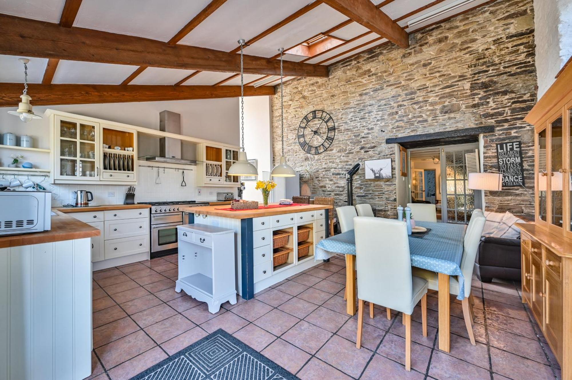 Polean Farm Cottages - With Free Animal Feeding And Pony Rides And Free Access To A Nearby Pool Looe Exterior photo